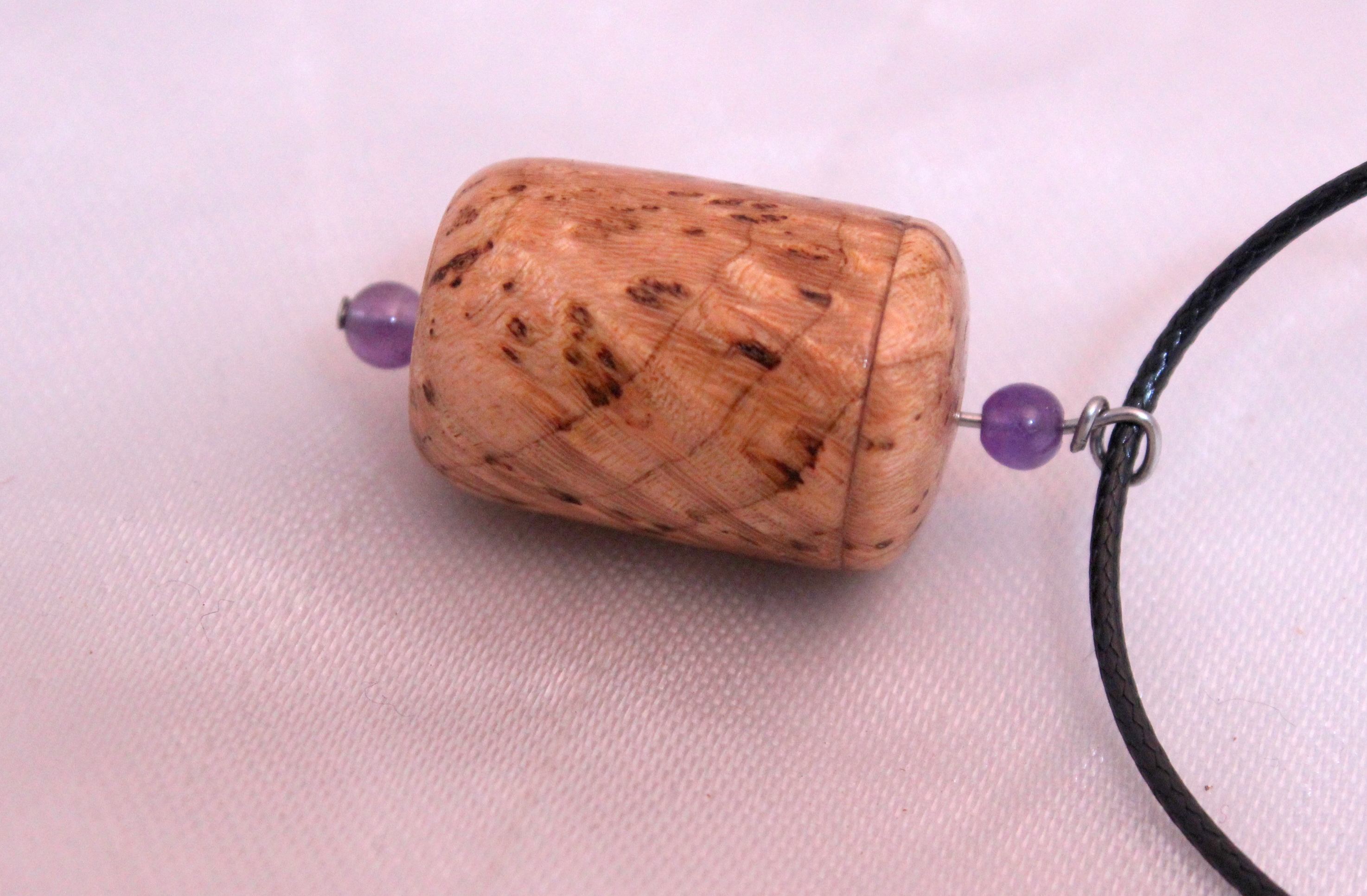 Wooden Pendant Mani Wheel Cherry Burl - Image 4